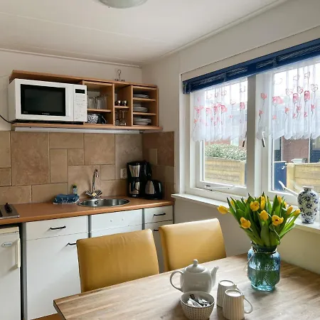 Vakantiewoning Aan Zee - 150m Het Appartement